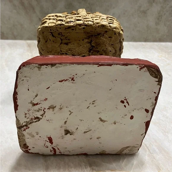 Vintage Jewish Man Rabbi Figurine Statue Bagel Basket - Picture 5 of 6